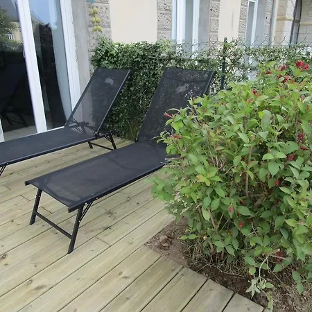 Duplex Avec Jardin Et Bord De Mer * Commes